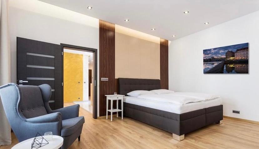 Luxury Apartment On Wenceslas Square Prague Exterior photo